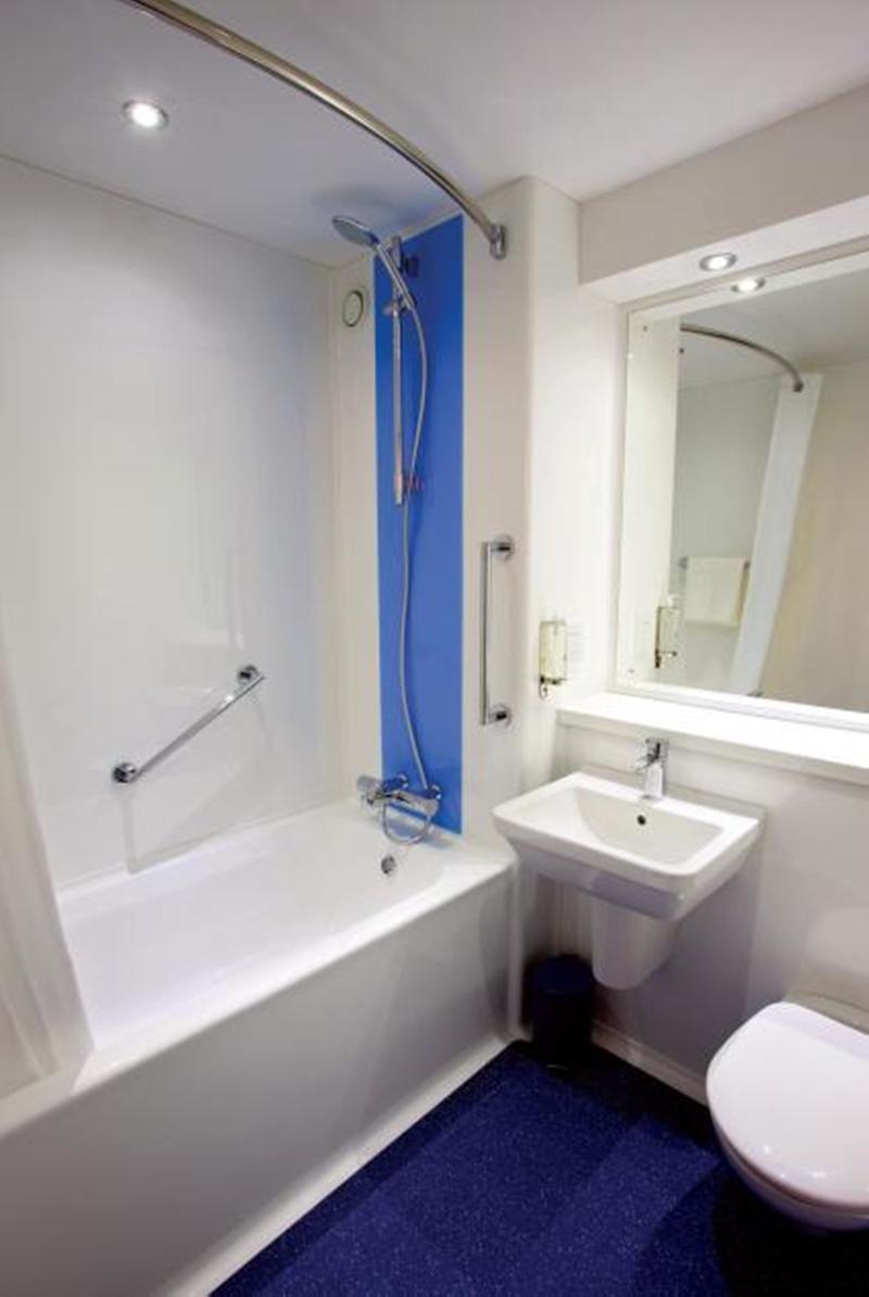 Travelodge Tunbridge Wells Extérieur photo